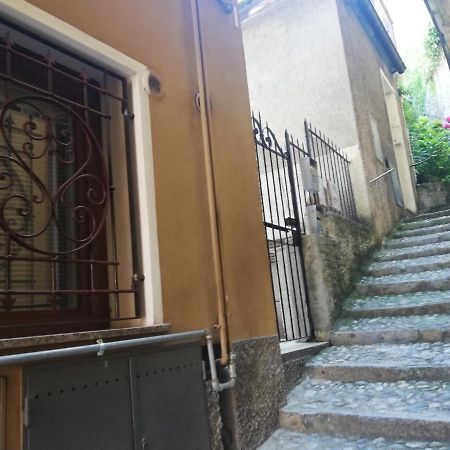 Blue House Varenna Exterior photo