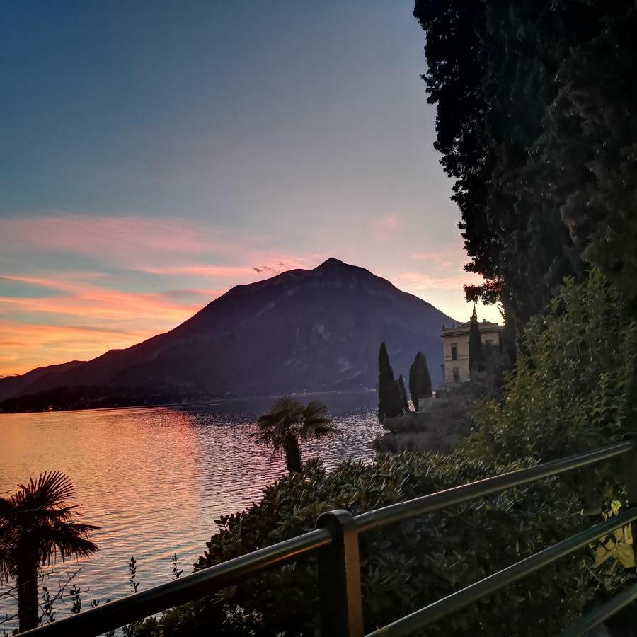 Blue House Varenna Exterior photo